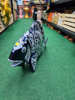 Pez decoracion talavera ($105) 12031irestone Blvd Norwalk CA