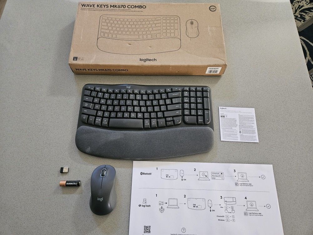 Logitech Wave Keys MK670 Combo - Wireless Ergonomic Keyboard With Signature M550L Wireless Mouse 