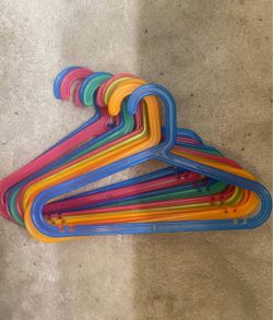 Kids Hangers (31 count)