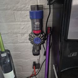 Dyson V8 Cordless Vaccum