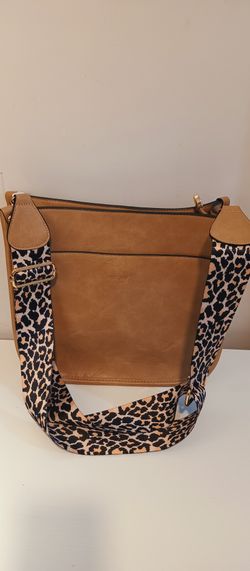 Bag Featuring Bold Leopard
