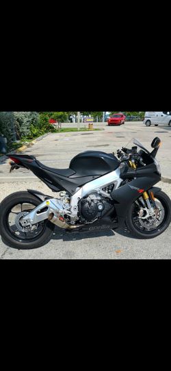 2015 Aprilia RSV4 1000cc