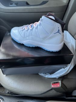 White Legend Blue Jordan 11