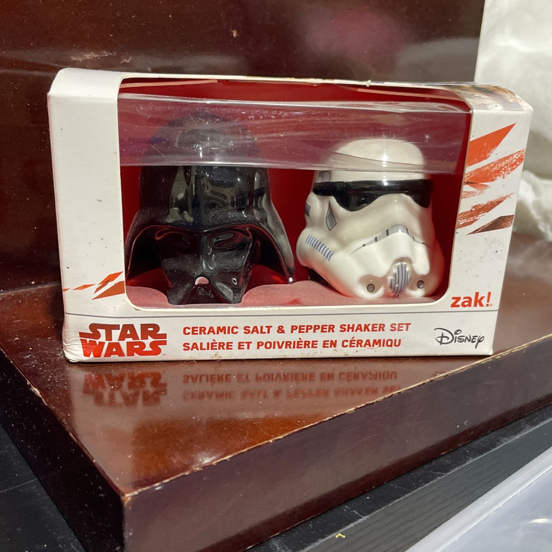 Star Wars ceramic salt and pepper shaker set
