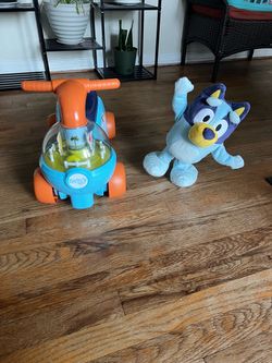 Bluey Dance and Play Animated Plush and Activity Ride-On Toy