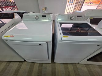 Samsung Top Load Washer and Electric Dryer Set