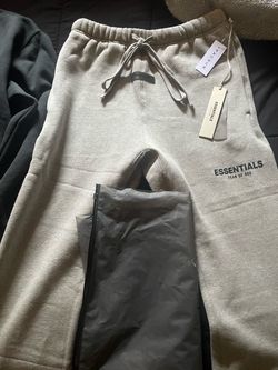 NEW essentials sweats -size S in men, with tags from pacsun