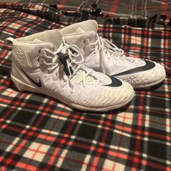 Force Savage Football Cleats, Size 16.