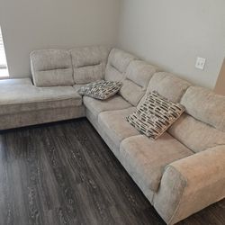 Sectional Couch 