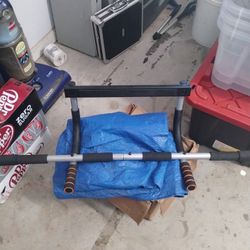 Pull Up Bar