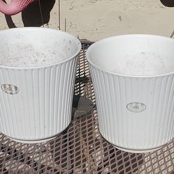 2 Matching Ceramic Flower Pots 