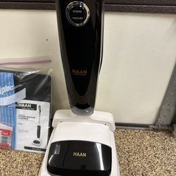 Haan Steam Vacuum Cleaner
