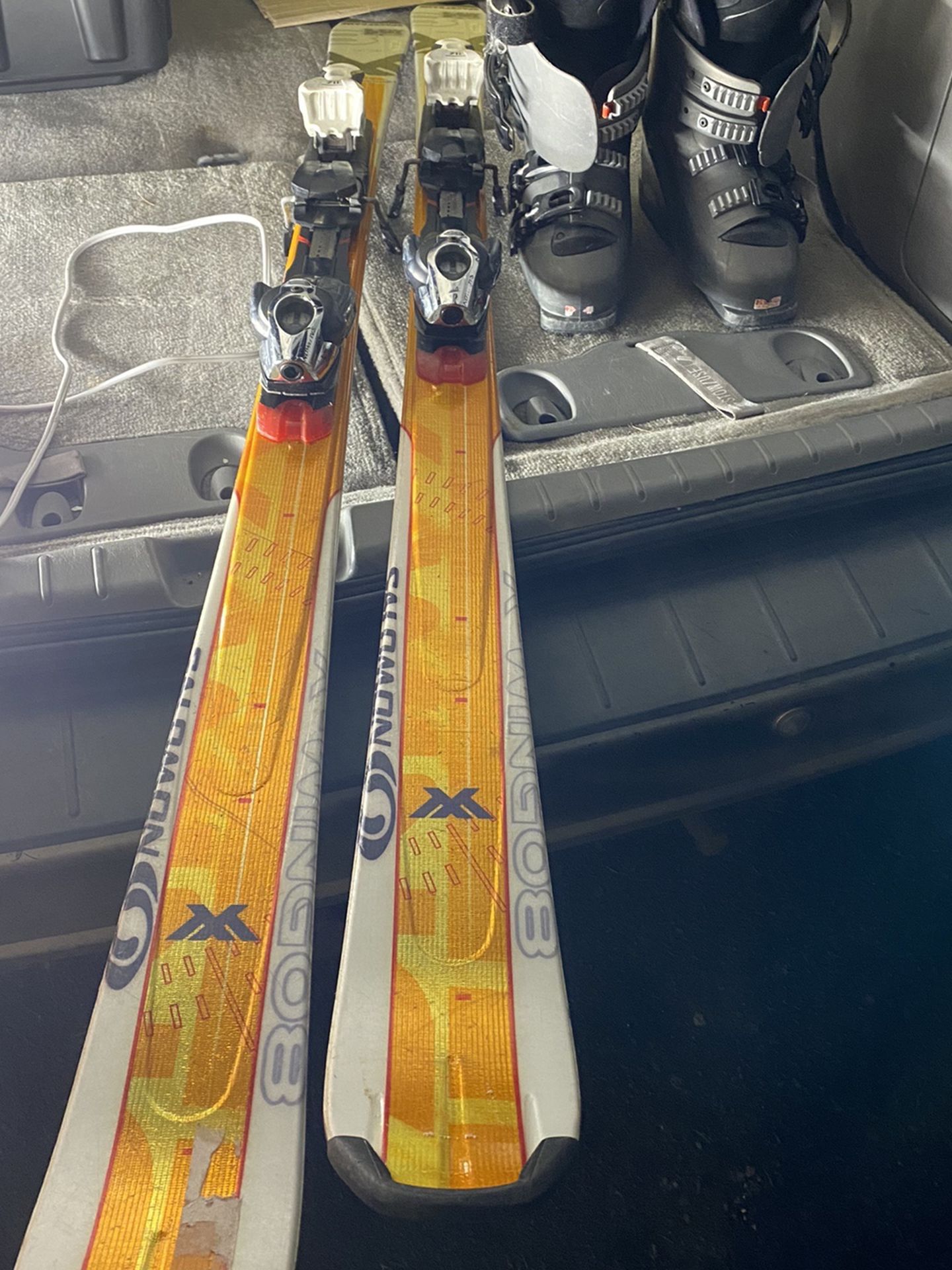 Salmon Skis 165cm, Ski Boots Size 25-25.5