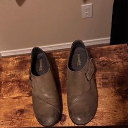 Women’s Leather Slip-On Shoes – Size 40 