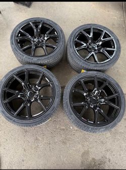 22x10 Jeep Trackhawk Wheels & Tires 5x127 285/35R22 Fits Grand Cherokee Dodge Durango SRT8
