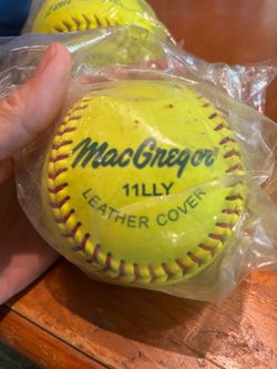 Lot of 15 MacGregor 11" Little League Softballs (11LLY) with Blue Gear Bag -13 NEW - See My Items🥎