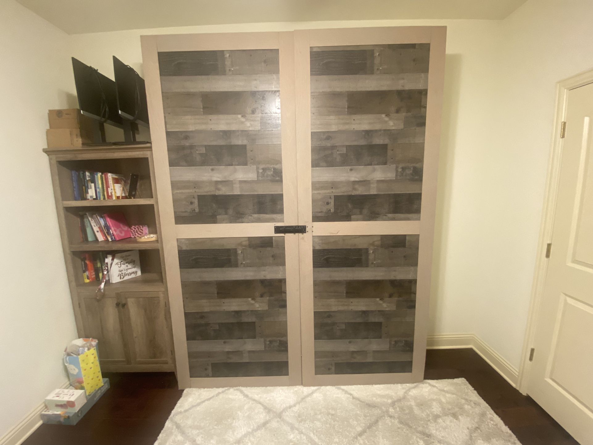 Queen Murphy Bed - Custom Made / Real Wood