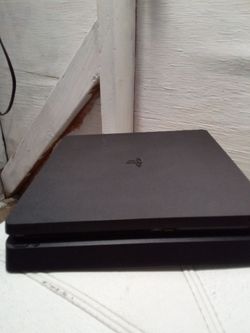 Sony Play Station 4 slim matte Black