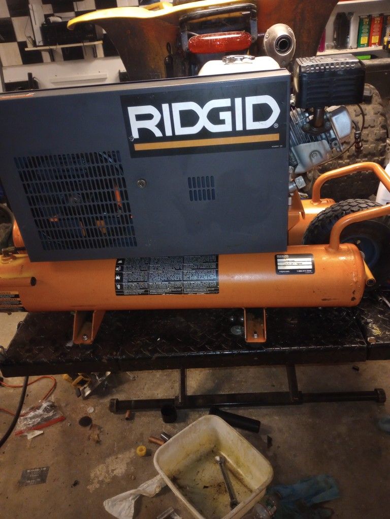 Ridgid 9 Gal Gas Compressor 