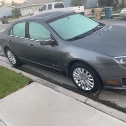 Ford Fusion Hybrid 2010