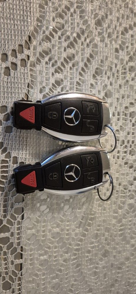 Mercedes-Benz Key Fob (2)