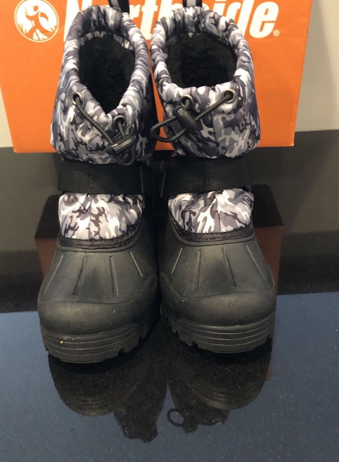 Northside Cammo Snow Boots Size 13