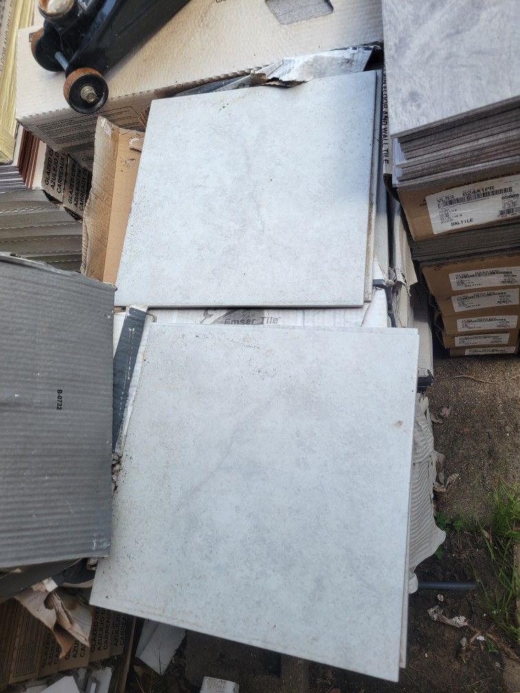 425 Ft Tile Color Toledo Silver