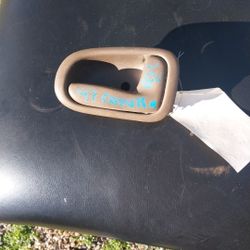 1(contact info removed) Toyota corolla , right side inside hander , auto part picked up in van nuys