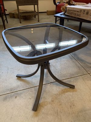 Photo Hampton Bay 18” Square Steel Patio Side Table