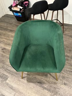 Emerald Green Velvet Accent Chair With Gold Legs