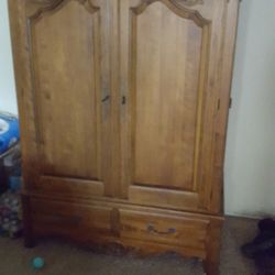 Ethan Allen Armoire/dresser