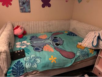 Full-size bed with hidden pull out mattress