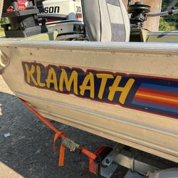 14’ Klamath Aluminum Boot Johnson 30hp 2 Stroke