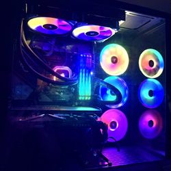 Gaming PC — Intel i7-9700K / RX 5700 XT / 32GB RAM / 1TB SSD + 3TB HDD / Liquid Cooling