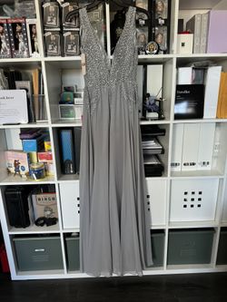 BNEW WITH TAGS GRAY DRESS SZ 1