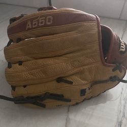 Wilson A550 11” Baseball Glove 