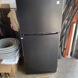 Kenmore 4.0 Black  Mini Fridge
