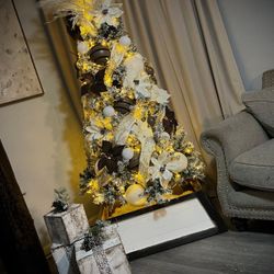  Costume Made Christmas Presents And Tree Base 