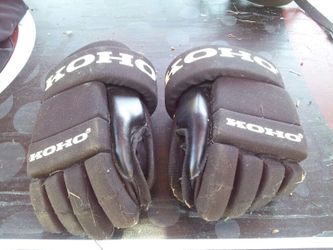 Youth Koho hockey gloves