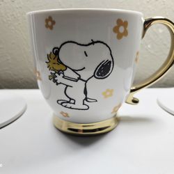 PEANUTS Snoopy & Woodstock Gold-Accent Ceramic Mug 16oz NEW