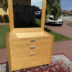 EQ3 Designer Dresser with mirror, Blonde