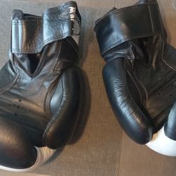 New 1pair Boxing Gloves 14 Oz