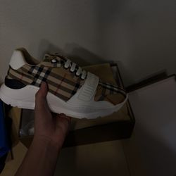 Burberry Shoes 
