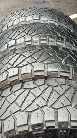 Set of 4 NITTO RIDGE GRAPPLER 35/11.50/20