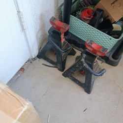 Floor Jacks 