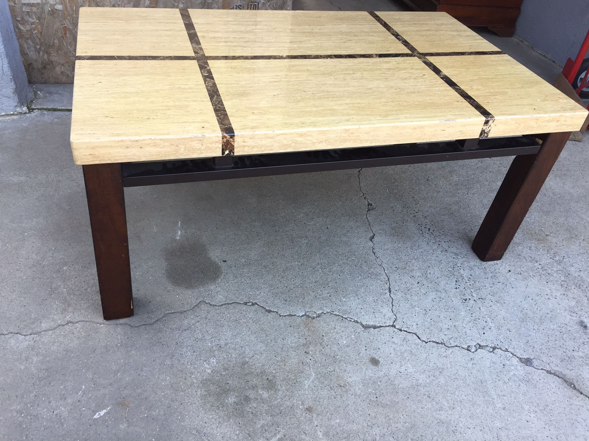 Coffee table in good condition.