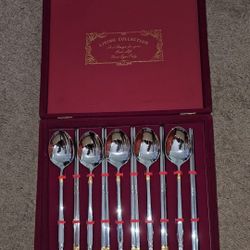 Collectible Korean Spoons and chopsticks set READ DESCRIPTION