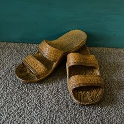 Paid Hawaii Sandals
