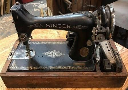 Antique 1929 Singer Sewing Machine