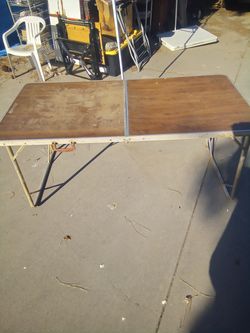 Light Weight folding table